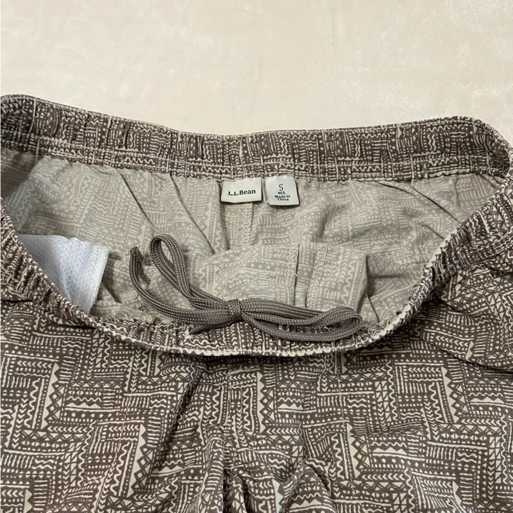 L.L. BEAN / Brown Ultra Lightweight Adventure Shorts Size S reg